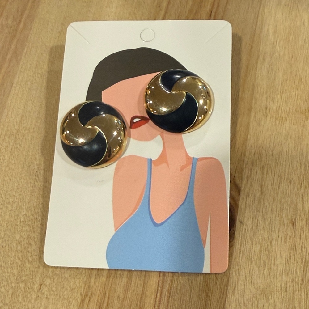 Vintage Gold and Black Swirl Stud Earrings